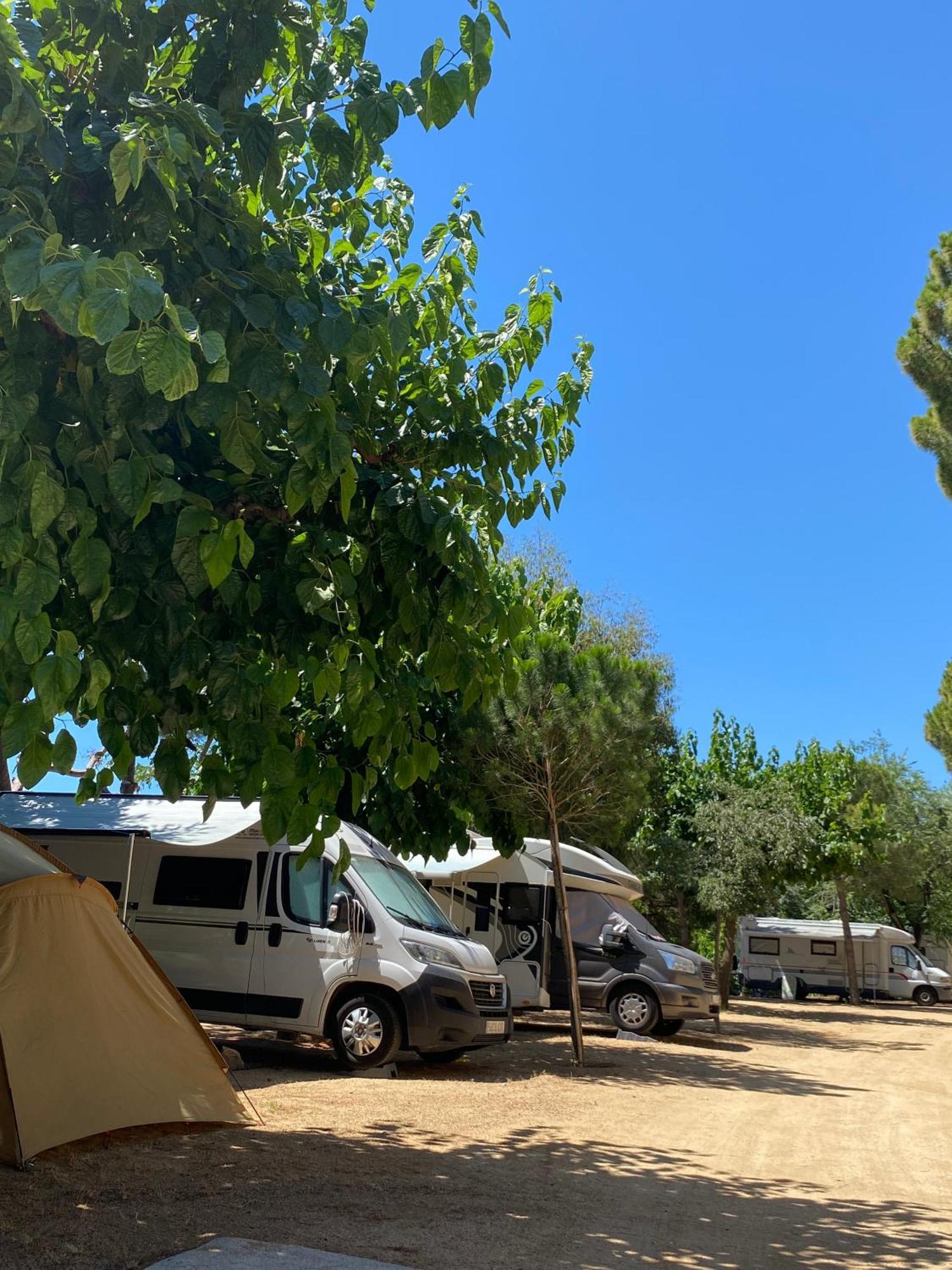 Camping Roca Grossa Calella Exteriör bild