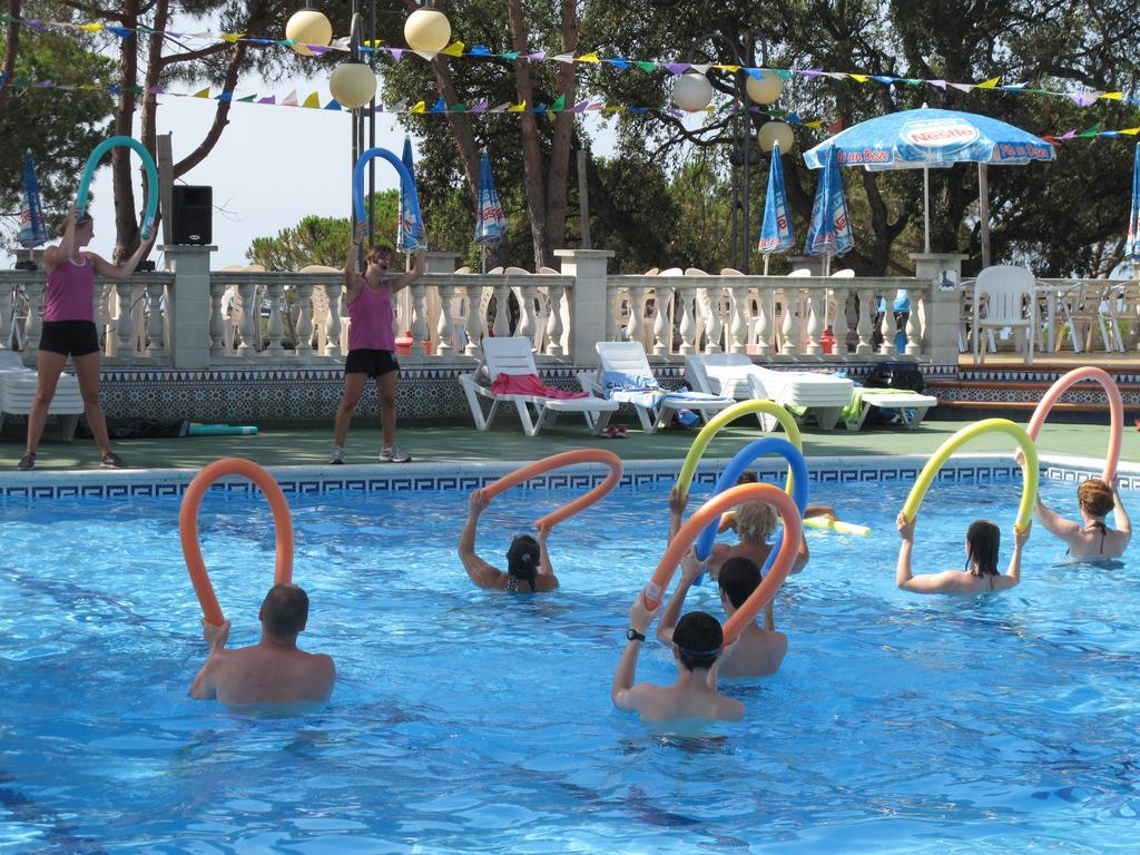 Camping Roca Grossa Calella Exteriör bild