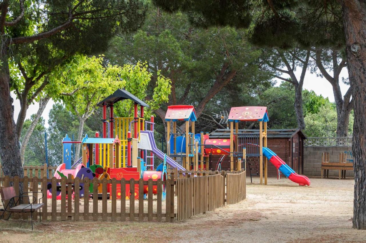 Camping Roca Grossa Calella Exteriör bild